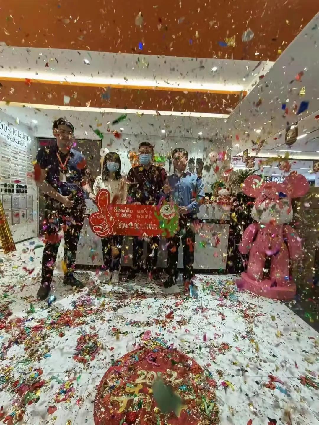 聽說，華美樂這2家店，開業(yè)第一天就被擠爆了！